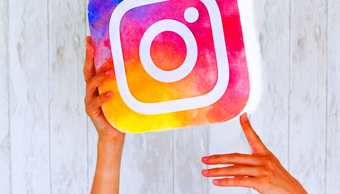 Como Colocar Várias Fotos no mesmo Stories do Instagram — VNB