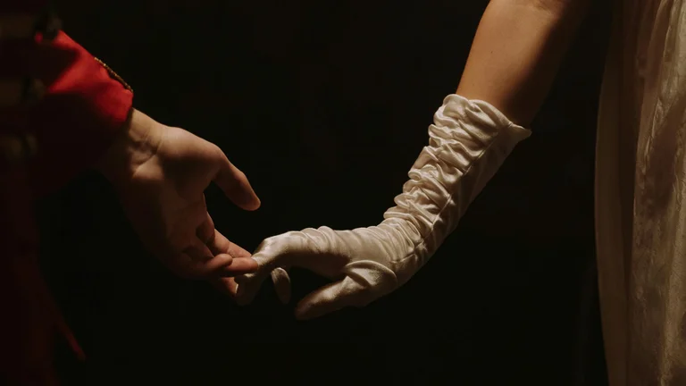 Unforgettable Love Stories in Historical Dramas