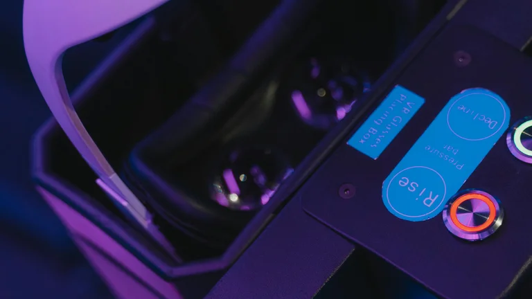 Explore Virtual Reality: The Future of Immersive Entertainment